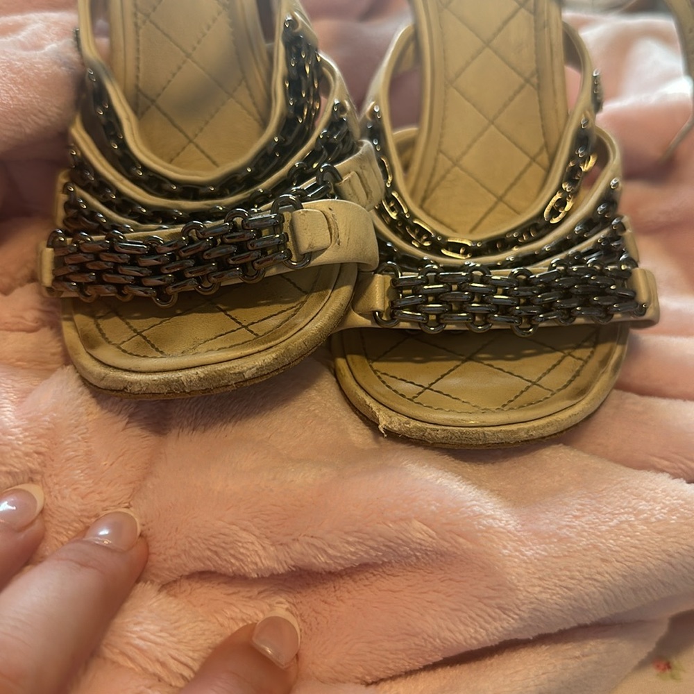 Chanel heels - Picture 9 of 9